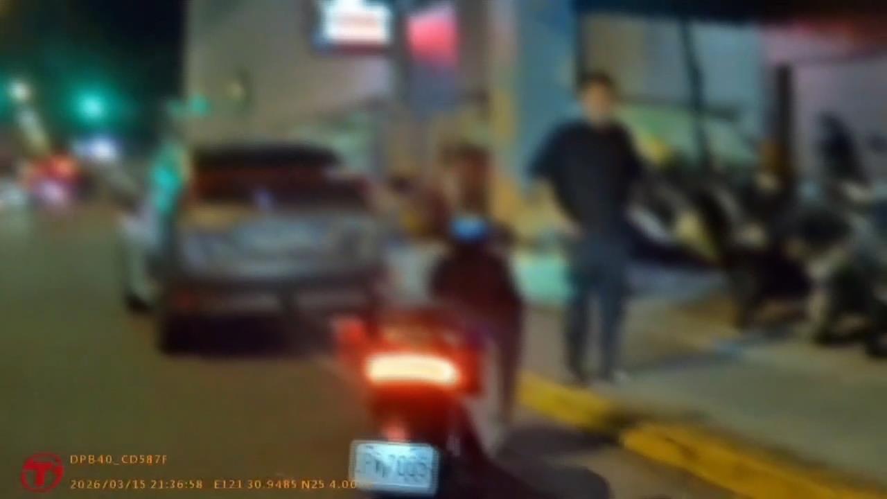 女向家人抱怨不滿被開單　起爭執「警掏電擊槍」遭控執法過當