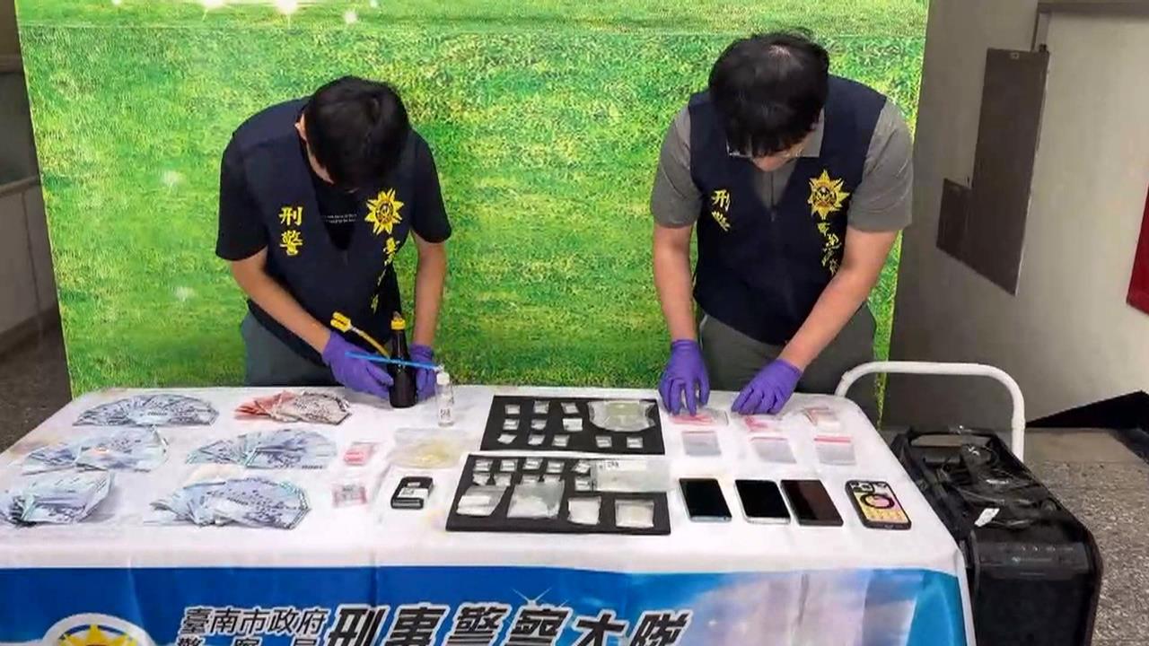 毒品檳榔攤? 自家騎樓"現秤.現包.現賣" 警攻堅逮藥頭.藥腳