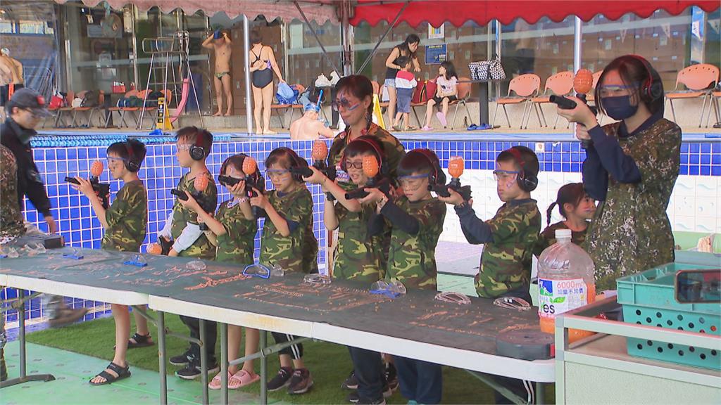 游泳館「水戰射擊」等軍事體驗　3年培養3000位小小國軍