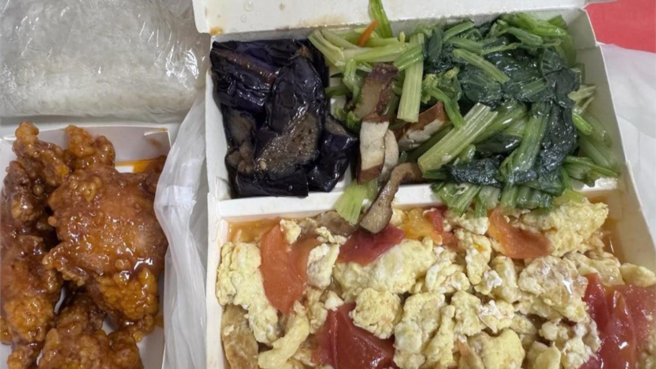 高雄自助餐夾1肉4菜被收250元！網看菜色太坑「店家說話了」