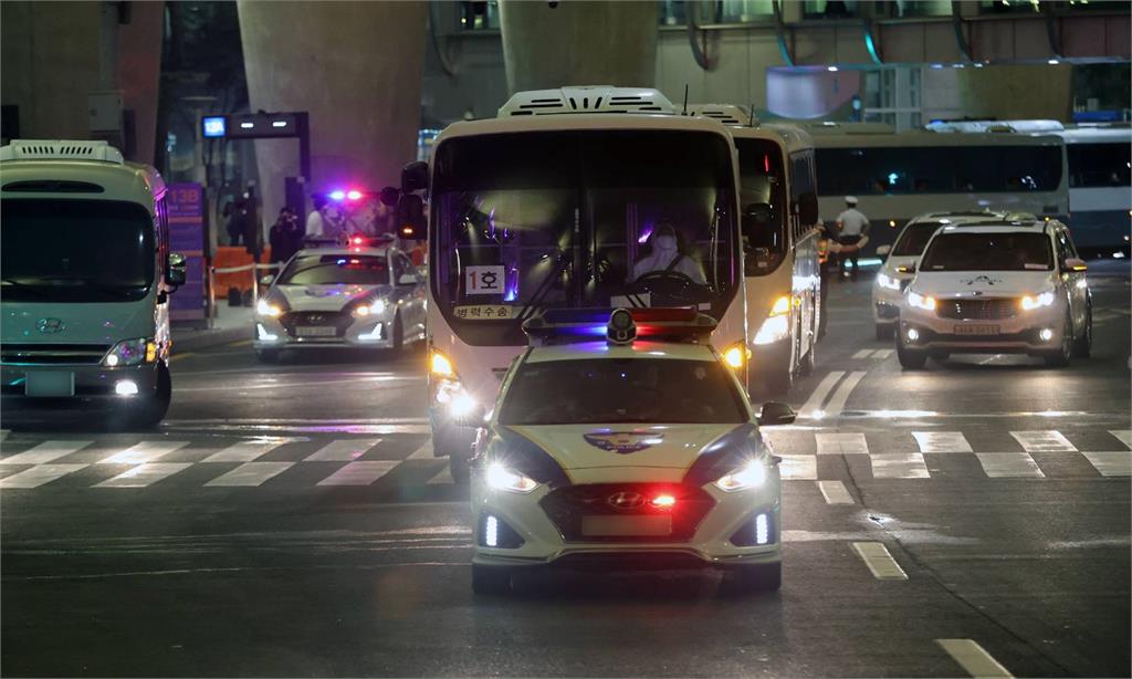 南韓重大車禍意外　公車衝上人行道釀1死17傷