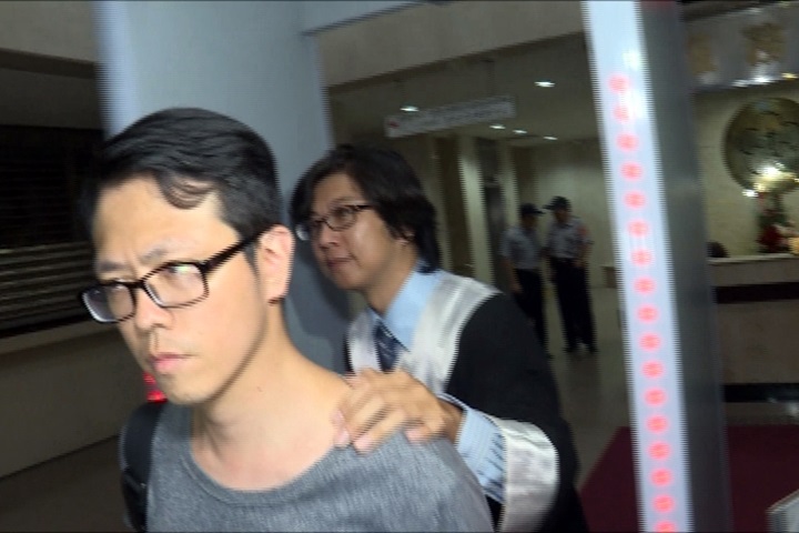 世大運閉幕揮旗與憲兵爆衝突 台灣國成員遭逮