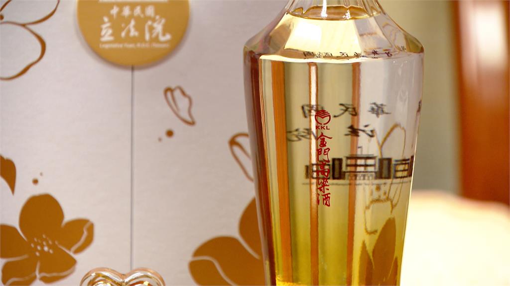 立院紀念酒正式量產! 「韓國瑜題詩」想更上一層樓?