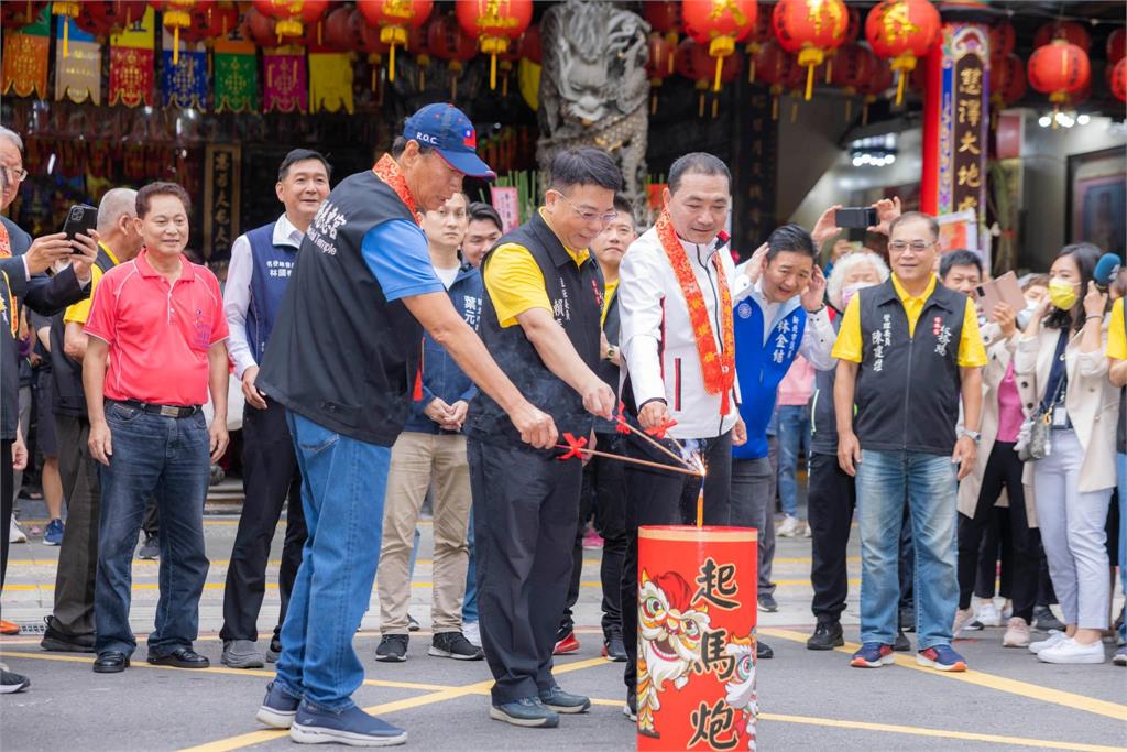 快新聞／侯友宜獲徵召後跑郭董臉書留言安撫　網友不買單：得了便宜還賣乖