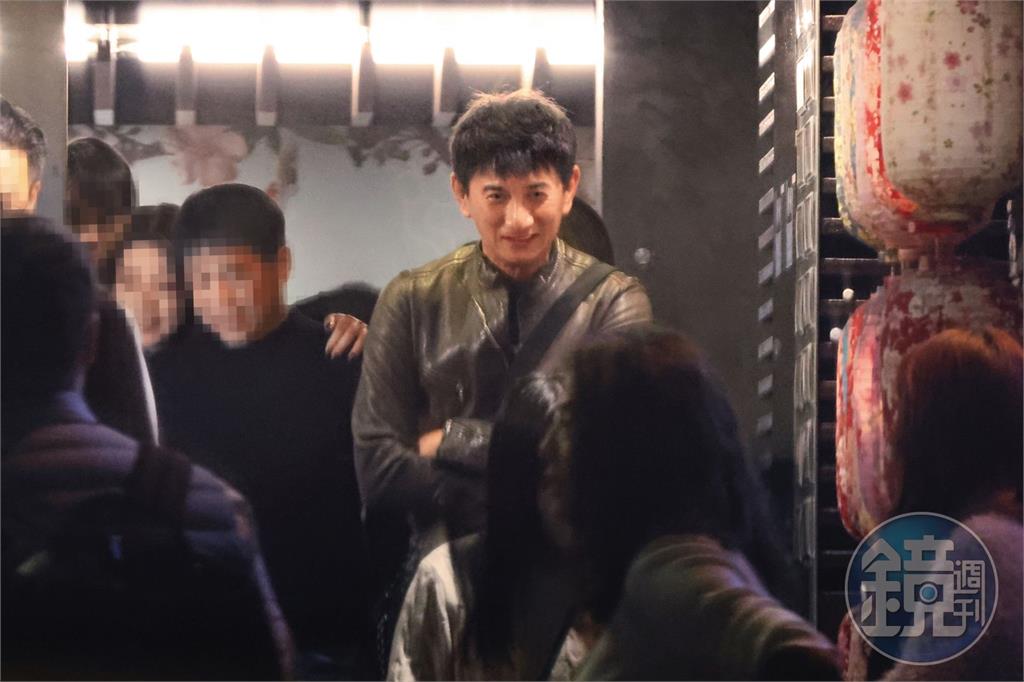 【鏡爆焦點】懶理萬年婚變傳言　吳奇隆帶兒子回台過年
