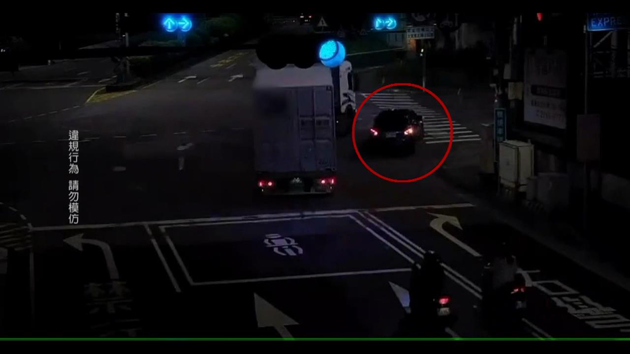 內輪差死角釀禍!聯結車「違規轉彎」撞65快速道路轎車 駕駛險遭夾扁