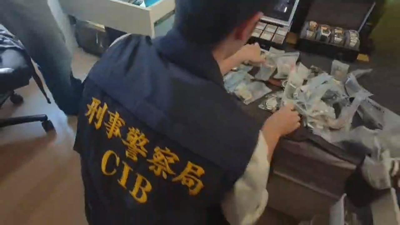 攏係假！高仿精品名錶集團從中國進口零件　勞力士、理查米爾幾可亂真