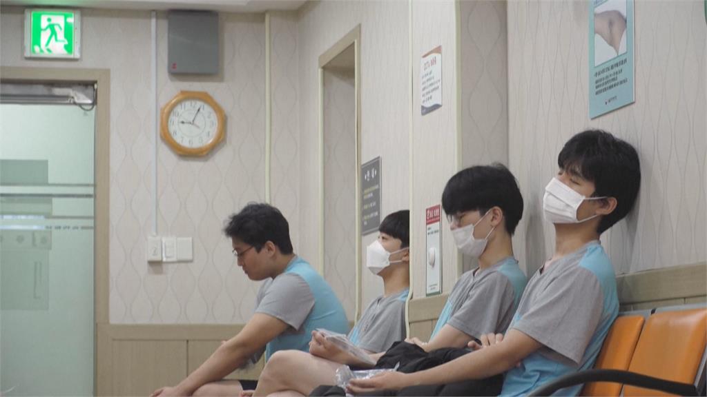 役期18個月起跳！　南韓今年首批役男開始體檢