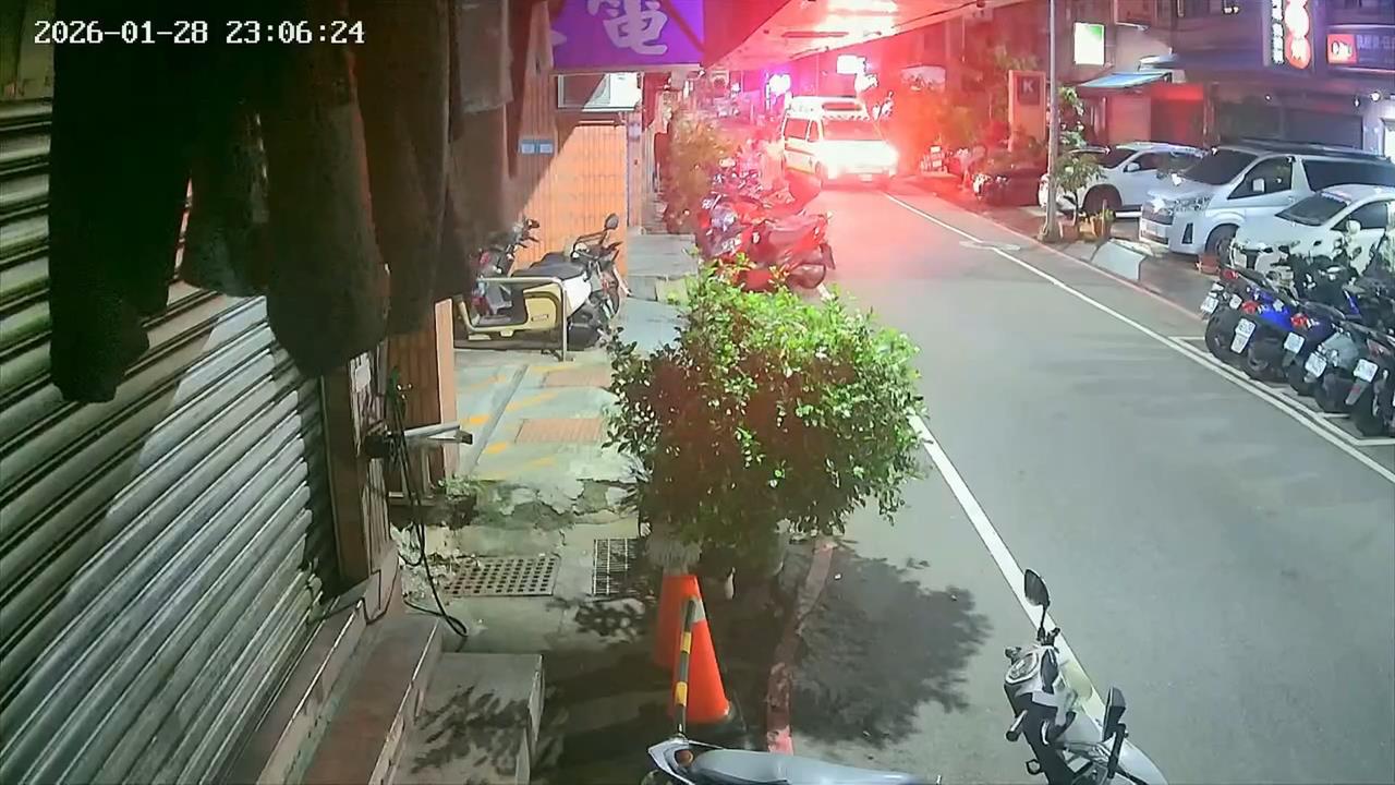 家庭悲劇！男持榔頭、鋸子追砍　前妻、２女兒全身多處撕裂傷