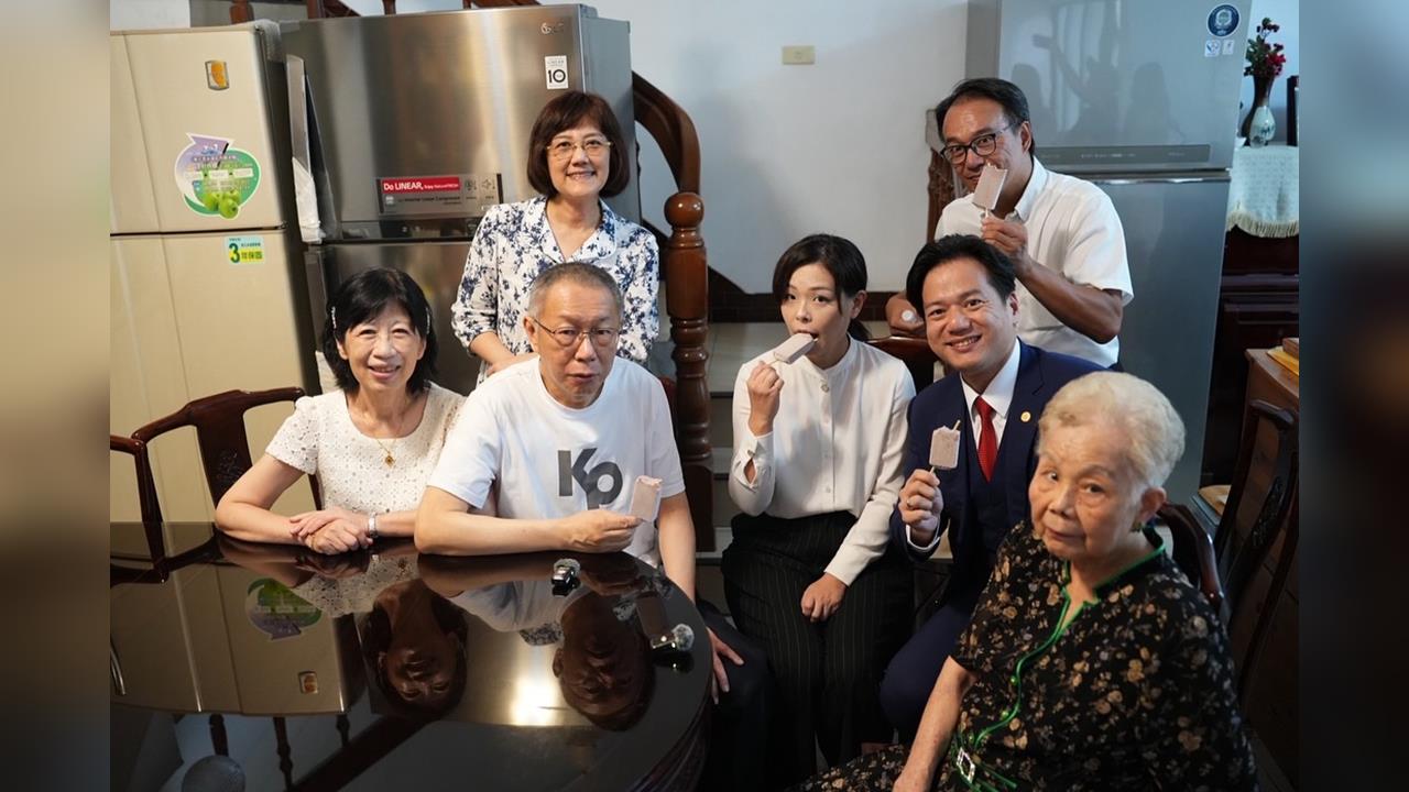 快新聞／柯文哲交保現身新竹老家！吃冰棒暗藏玄機　四叉貓：2貪污、1酒駕、1性騷