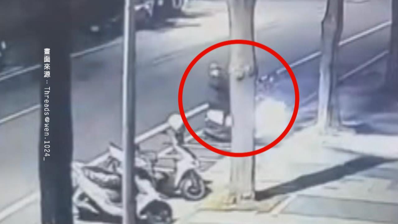 台南除夕嚴重車禍 轎車高速逆向撞機車3人受傷