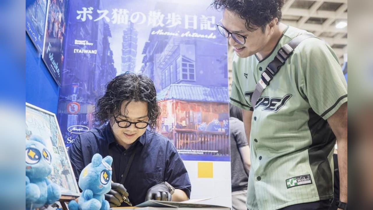 沈伯洋週日攜女兒逛文博會 插畫家嗨翻邀簽名留念