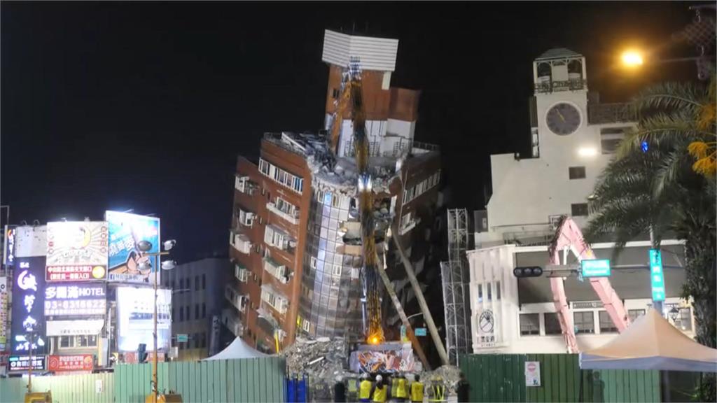 天王星大樓恢復拆除　作業不到10分鐘又遇規模5.4餘震