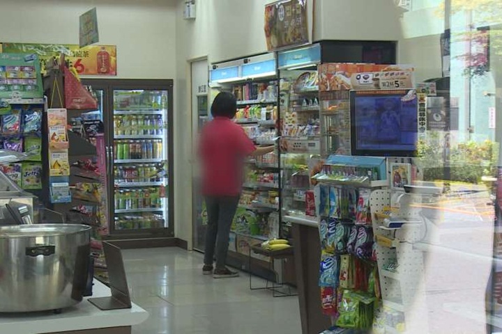 冒稱公司要盤點 超商店員遭騙23多萬 