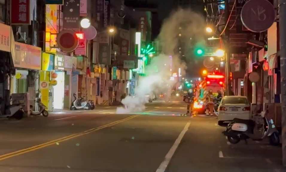 桃園捷運工程馬路冒煙又現坑洞？！　消防局回應了！