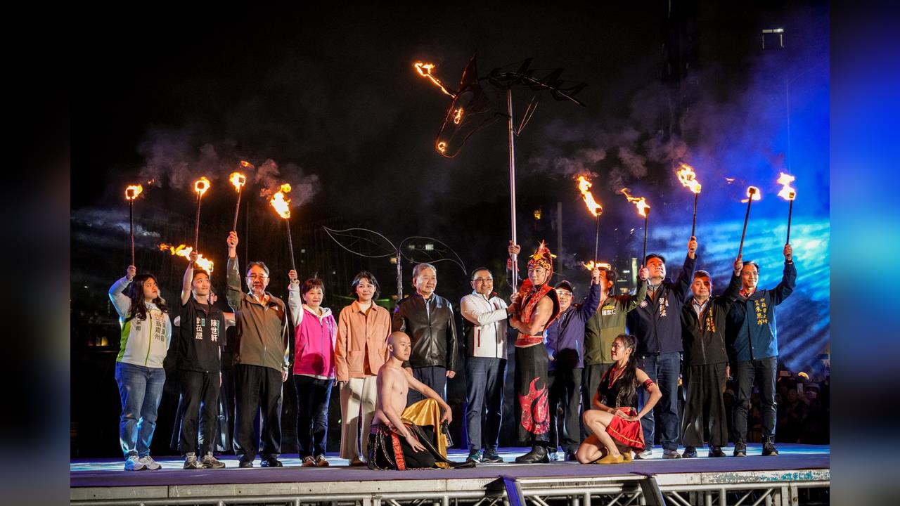 中港光雕今晚盛大登場 夢幻星河點亮新莊河廊