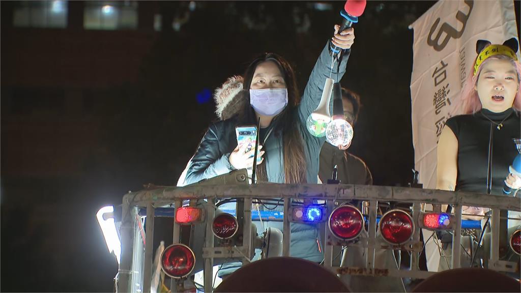 快新聞／追星族青鳥參戰！抗議國民黨擴權　高喊：守護前輩爭取的民主自由