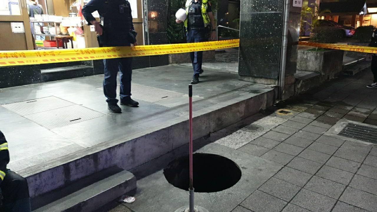 快新聞/蔣萬安市政螺絲鬆了?台北大巨蛋旁「人孔蓋脫落」 2人踩空摔傷