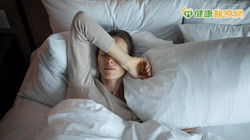 太早醒也是失眠！可致「5大疾病」快改變「這些習慣」解決睡眠問題