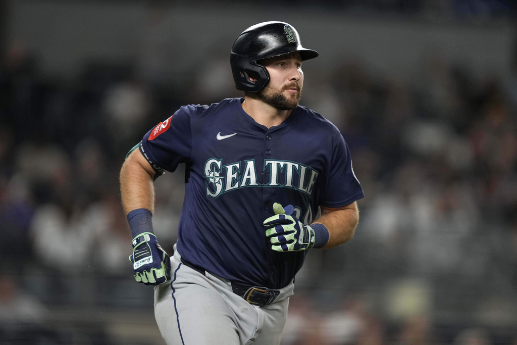 MLB(影)/坦言仍未習慣高度關注 全壘打王勞利謙稱:能和法官相提並論是我的榮幸
