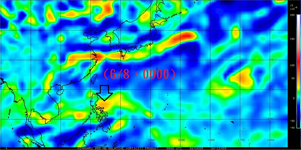 「蝴蝶」颱風有驚人變化？ 鄭明典曬1圖「出現強渦度區」未來走向曝光