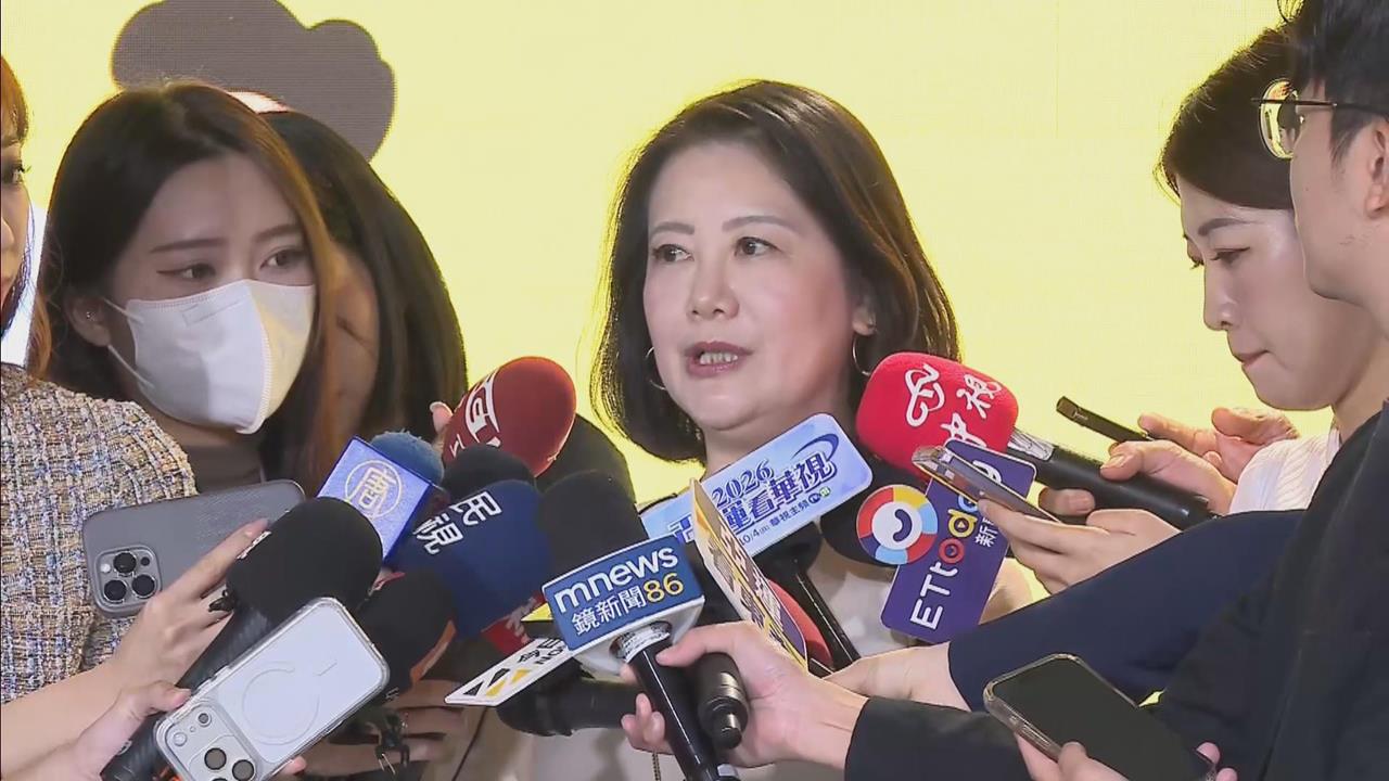 快新聞／沈伯洋專訪破「200萬」觀看！侯漢廷酸都是看王偉忠　吳思瑤霸氣回應