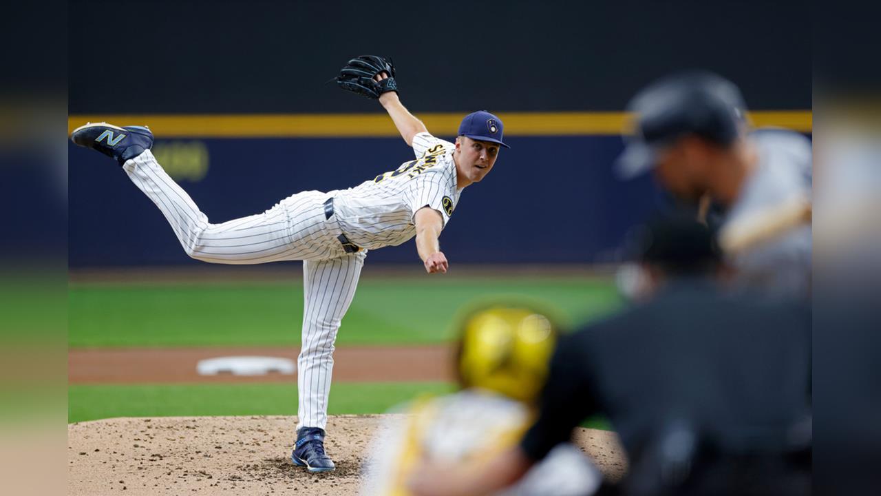 MLB(影)／最速200K！釀酒人王牌創隊史　連飆21火球「最慢161.9公里」