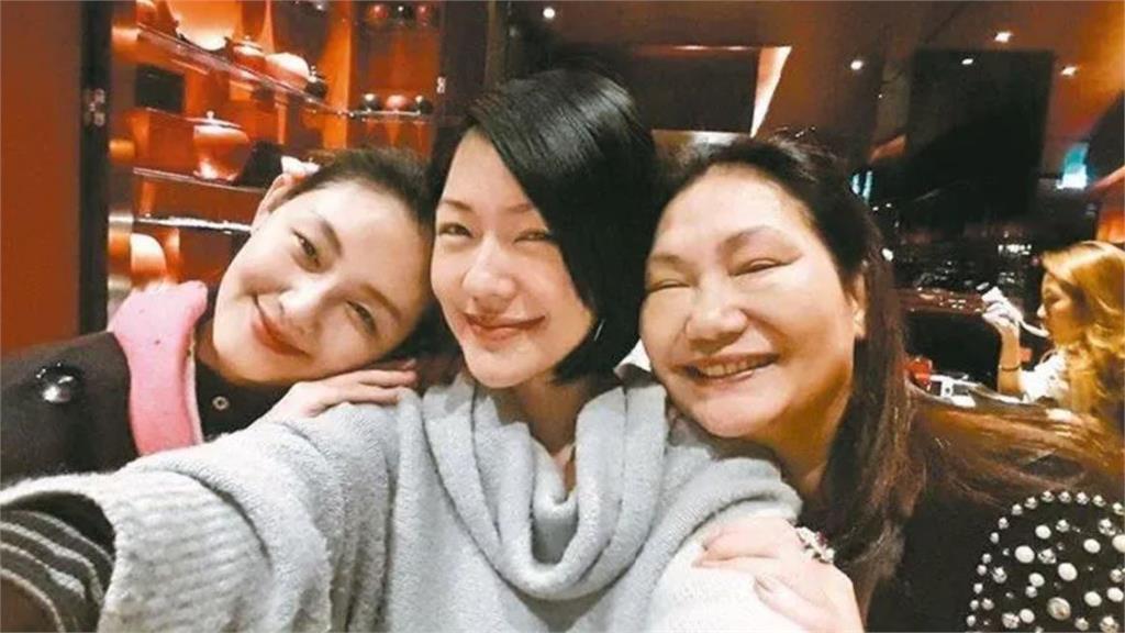快新聞／傳「這天」與具俊曄捧大S骨灰返台　小S最新聲明曝光