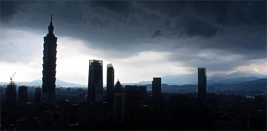 首波梅雨鋒面開炸！14縣市大雨特報　林嘉愷：「這天」起另一波鋒面接力