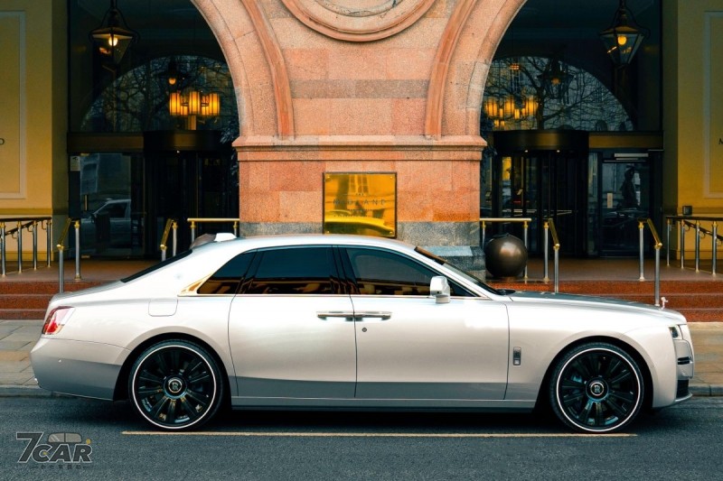讚揚創辦人出身之地　Rolls-Royce推出獨一無二的Manchester Ghost