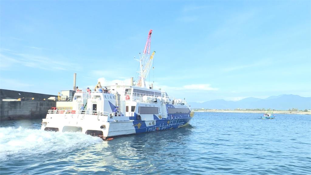 快新聞／輕颱盧碧逼近　航港局宣布：離島5航線、40班次停航