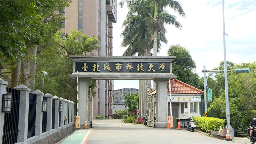 又出事？網紅孫安佐著迷槍械　被爆在大學「玩火槍」差點被退學