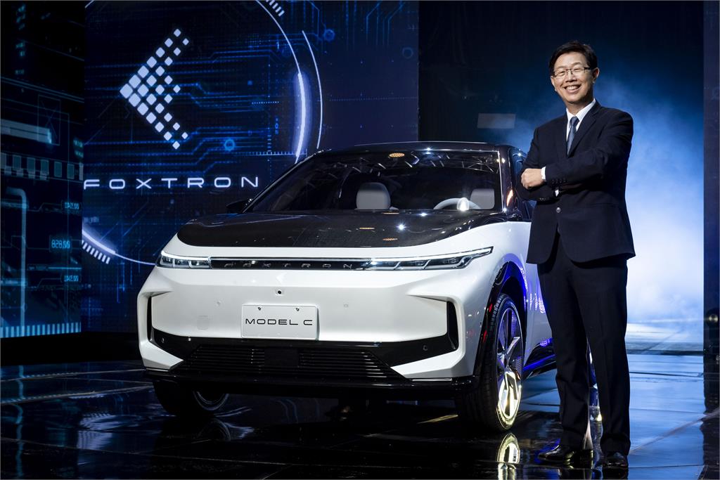 n7電動車交車熱 鴻華5月營收再創新高
