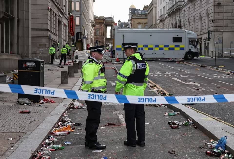 英超冠軍遊街慘遭汽車衝撞65傷　英媒揭「路怒症」釀禍