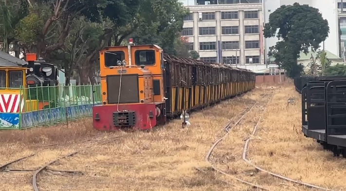 全台唯一五分車運載甘蔗入虎尾糖廠　展開製糖期