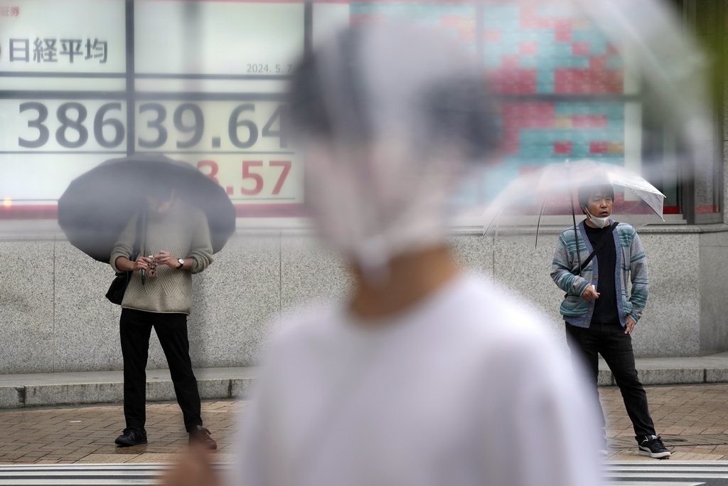 日本暴雨恐引「土石流」　東、北部馬路淹成汪洋
