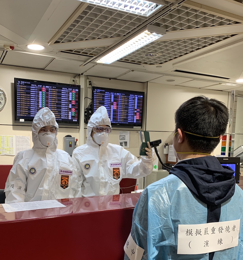 企業慨捐愛心防護衣  樂助國境第一線防疫