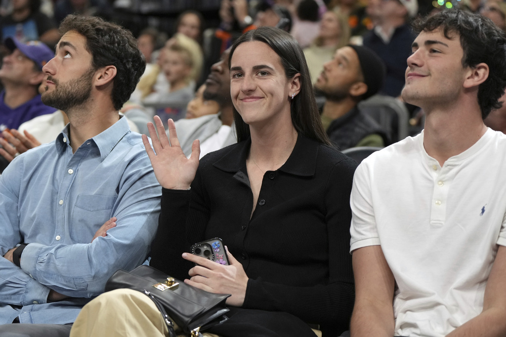 WNBA／詹皇後第2位籃球巨星　「超級新秀」克拉克獲選時代雜誌年度最佳運動員
