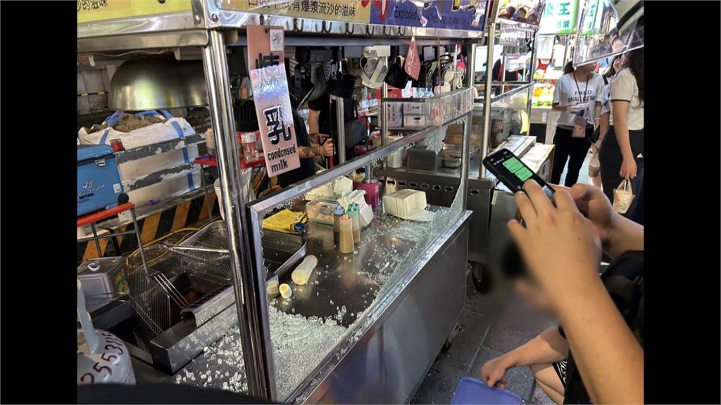 欠錢的比較兇？寧夏夜市攤商遭砸　民眾目擊嚇壞急閃避