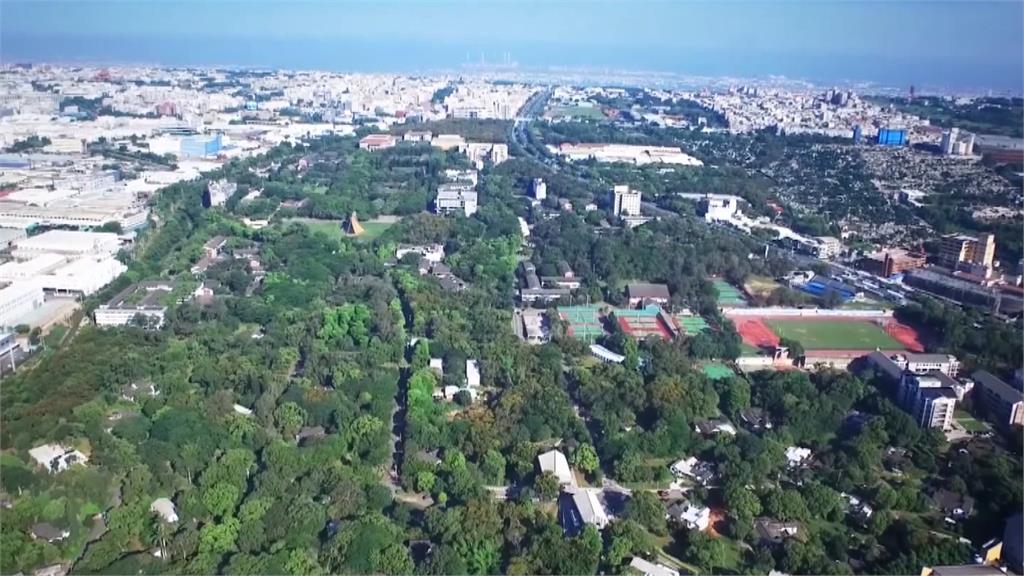 東海大學搶搭AI列車　願釋校地招手黃仁勳