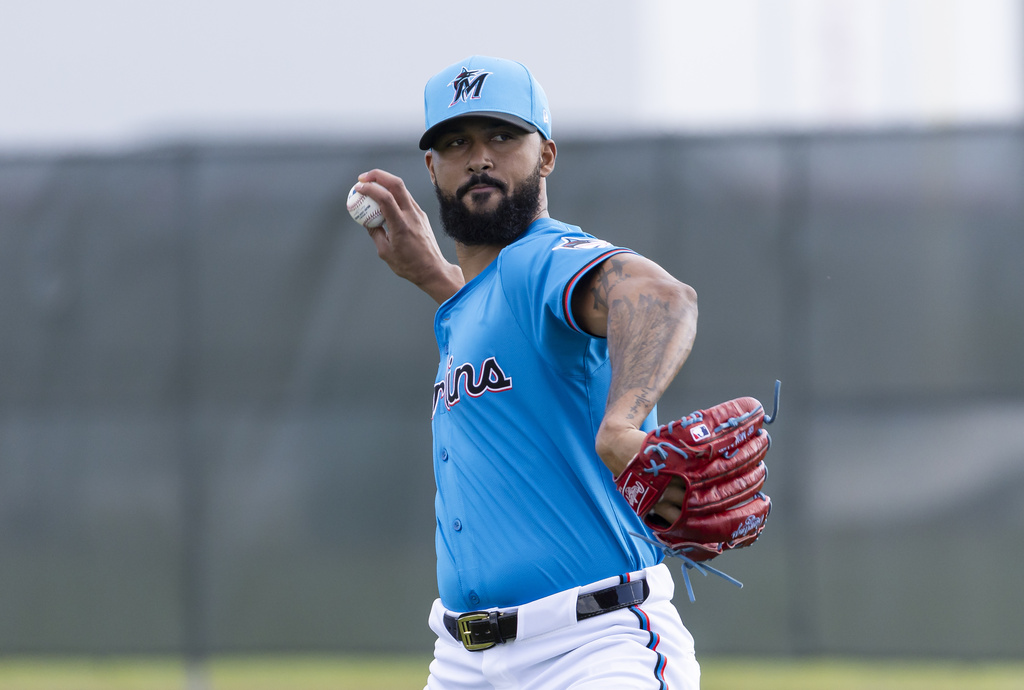 MLB(影)／春訓第一位飆出近160公里火球！賽揚強投「魚王」TJ後滿血回歸