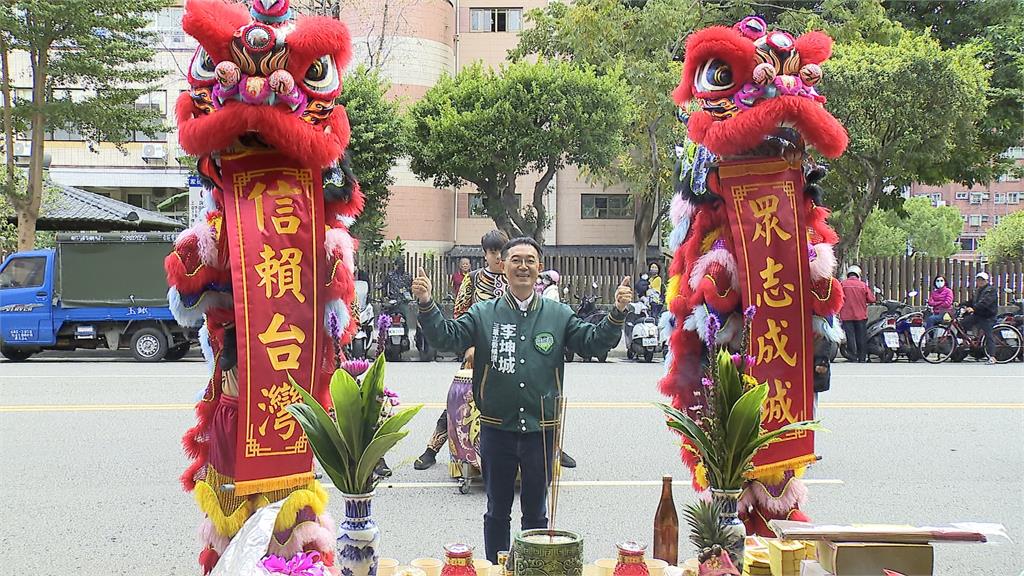 李坤城競總成立　沿用余天服務處接棒意味濃