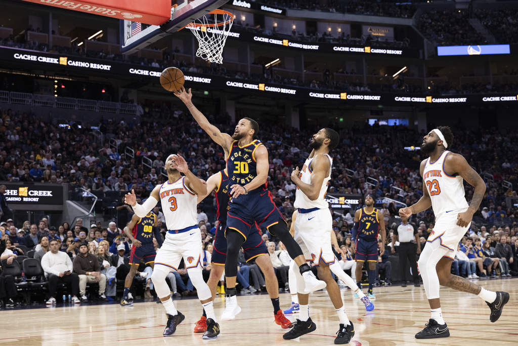 NBA(影)勇士贏不停的關鍵人物不是柯瑞！這位22歲小將先發 勇士戰績18勝1敗