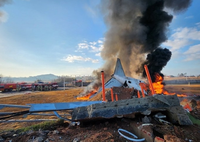 快新聞／濟州航空失事釀179死　失事客機「殘骸今下午起火」