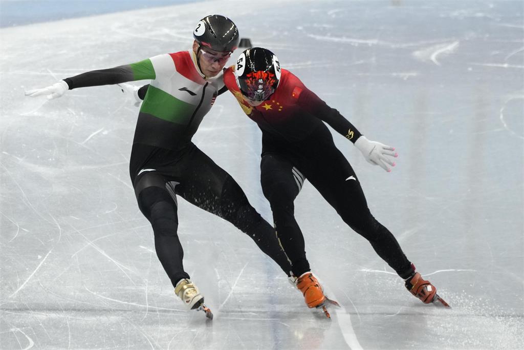 冬奧／中國競速滑冰「金包銀」惹議！對手紛判失格外媒批：金牌偷來的