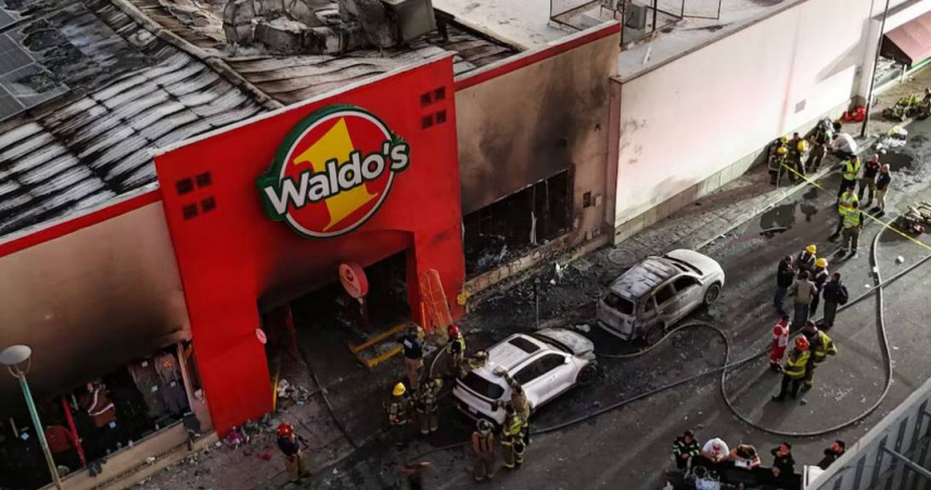 墨西哥超市大火!「23人葬身火窟」現場畫面曝光 總統發聲哀悼