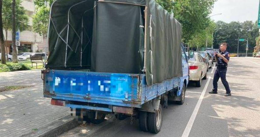 台中警方強力拖吊無牌車　霸佔停車格者恐挨罰3萬6000