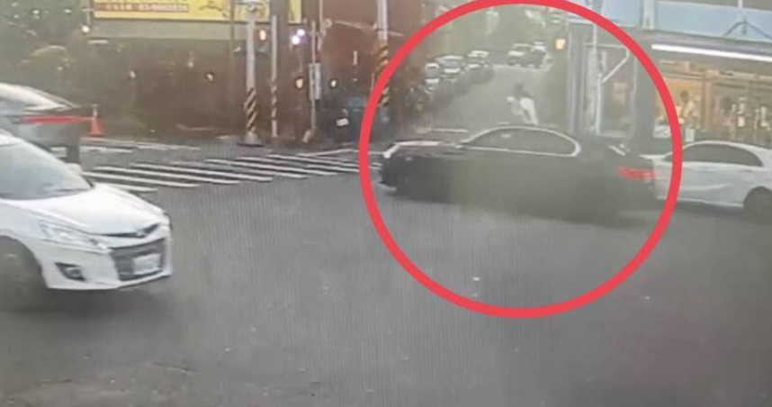 宜蘭礁溪2女探出BMW天窗「坐車頂遊街」危險畫面瘋傳　警最高可罰1.8萬