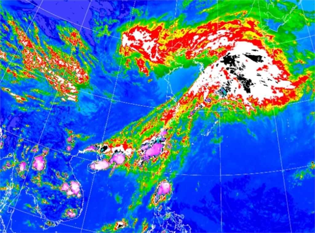 快訊/出門注意了!18縣市大雨特報齊發 5縣市大雷雨來襲