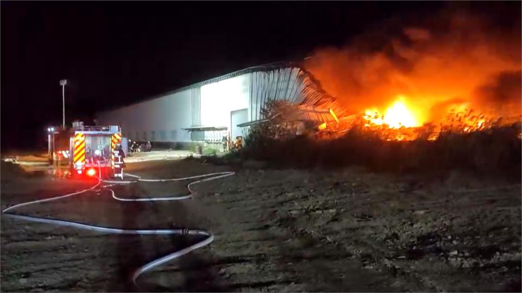 通霄塑膠工廠大火 2千坪廠房毀了 